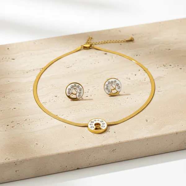 Crystal_Halo_Gold_Jewellery_Set