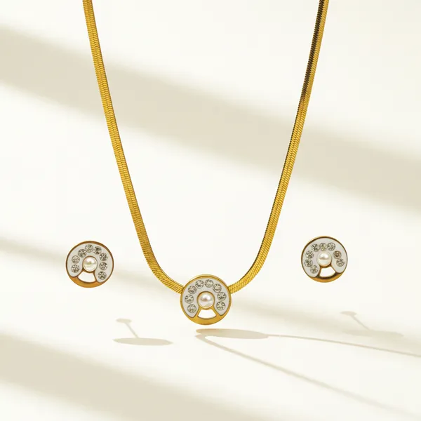 Crystal_Halo_Gold_Jewellery_Set