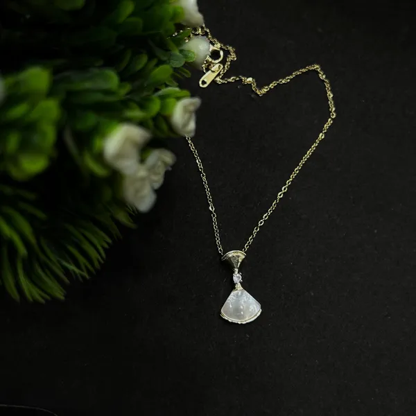 Pearl_Drop_Gold_Pendant