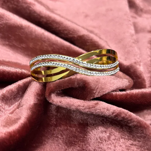 Infinity_Crystal_Gold_Bracelet