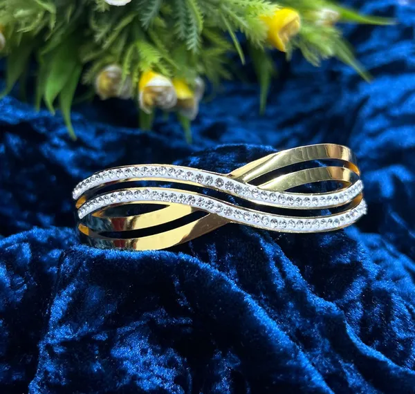 Infinity_Crystal_Gold_Bracelet