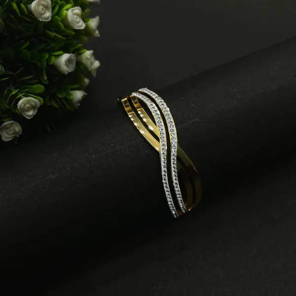 Infinity_Crystal_Gold_Bracelet