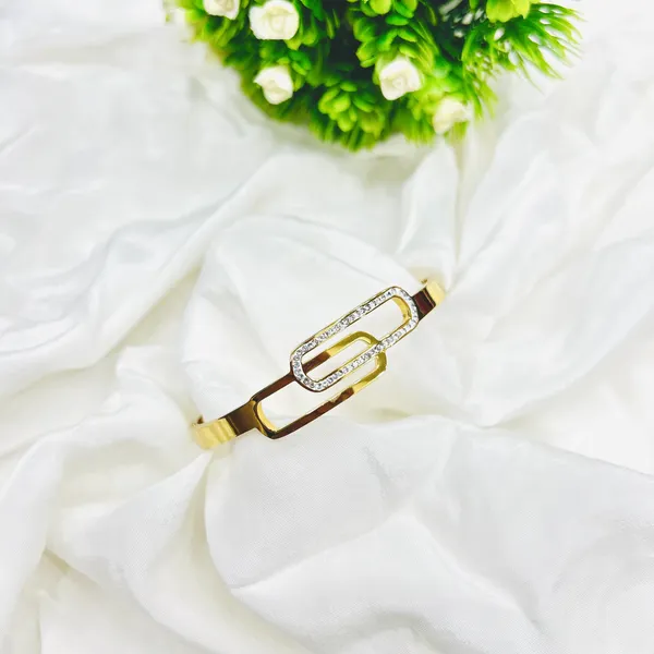 Crystal_Link_Gold_Bracelet
