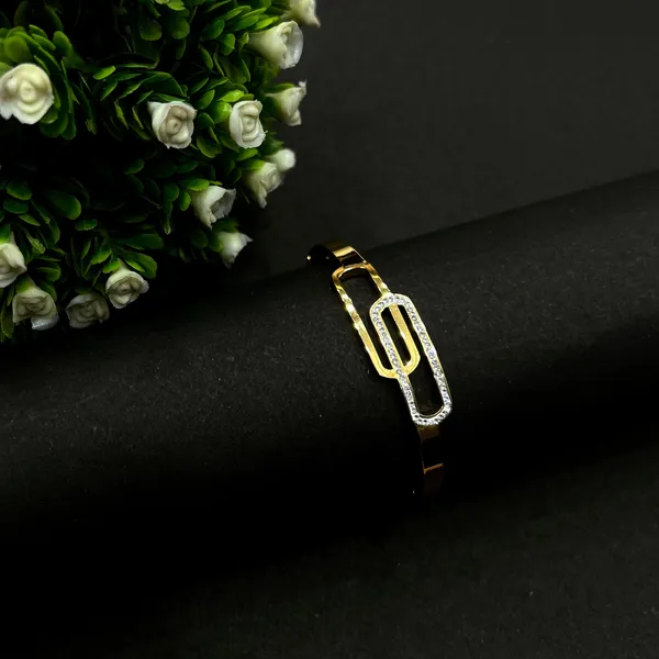 Crystal_Link_Gold_Bracelet