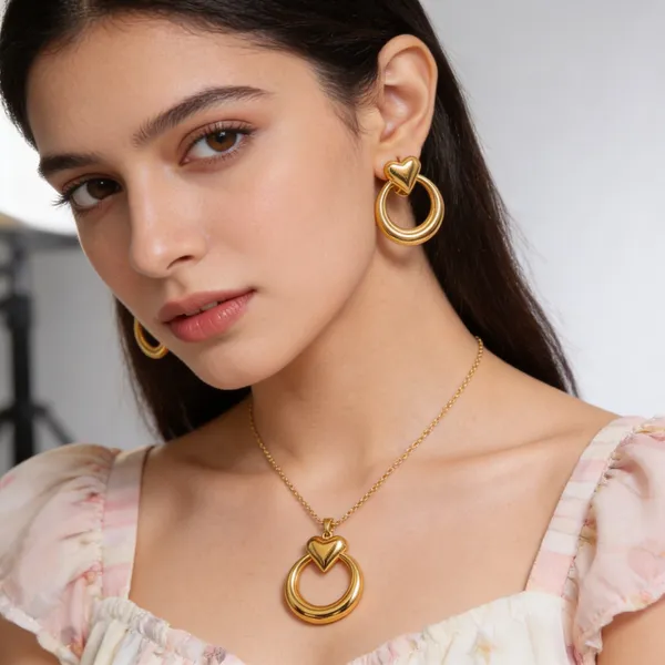 Luxe_Heart_Hoop_Necklace_Earrings_Set
