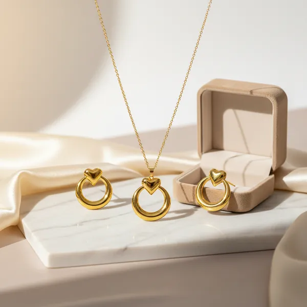 Luxe_Heart_Hoop_Necklace_Earrings_Set