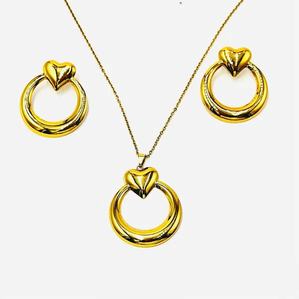 Luxe_Heart_Hoop_Necklace_Earrings_Set