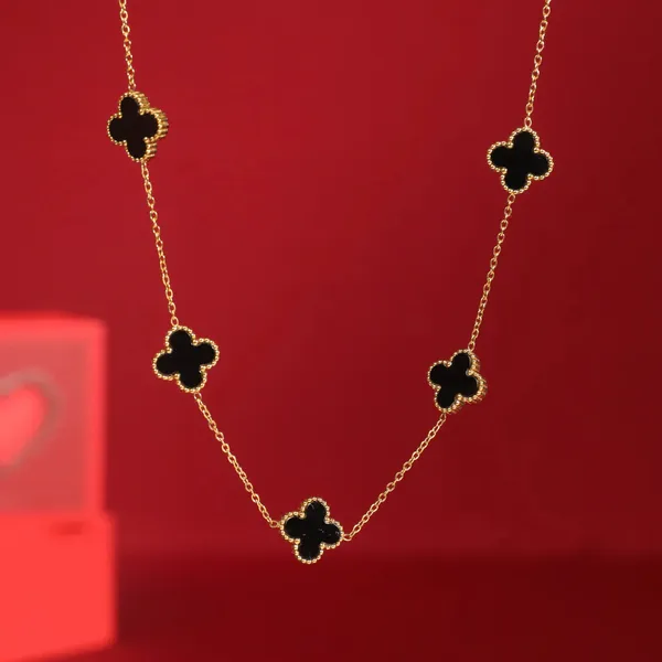 Black_Anti_Tarnish_Clover_Necklace