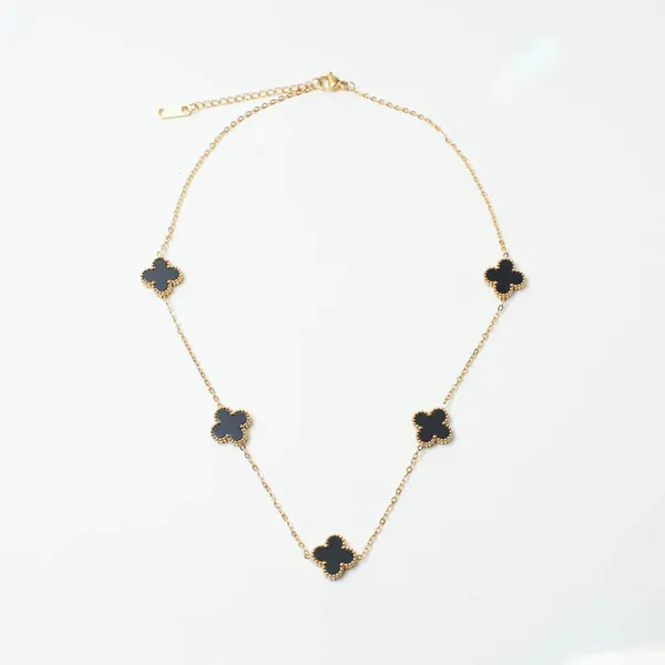Black_Anti_Tarnish_Clover_Necklace