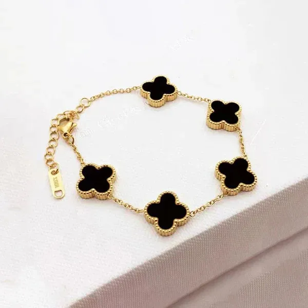 Black_Anti_Tarnish_Clover_Bracelet_For_Girls_And_Women