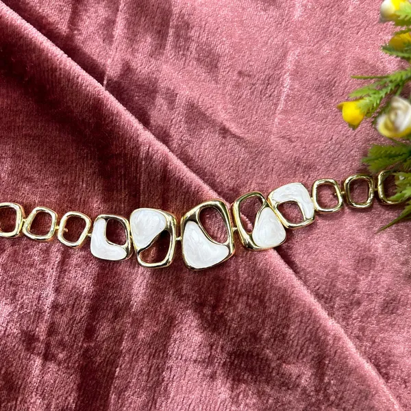 Pearl_Essence_Statement_Bracelet