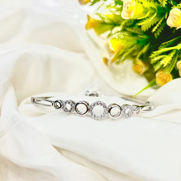 Crystal_Circle_Elegance_Bracelet
