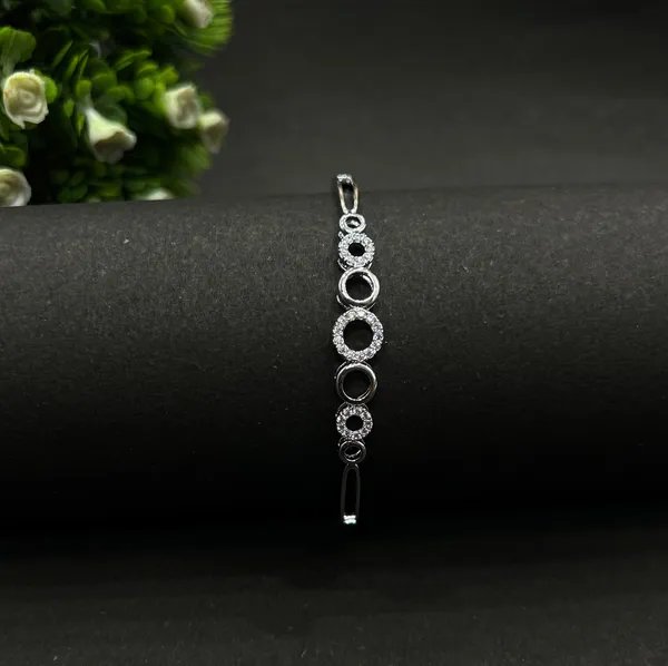 Crystal_Circle_Elegance_Bracelet
