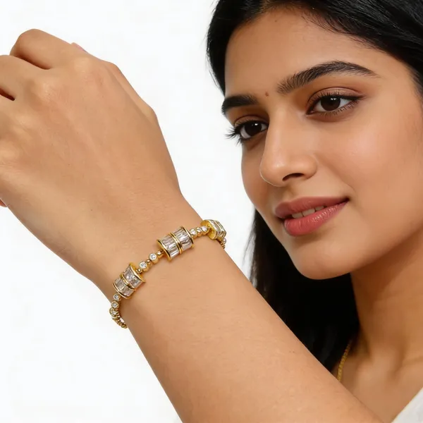 Elegant_Gold_Bracelet
