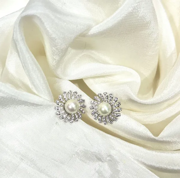 Sunflower_Pearl_Earrings