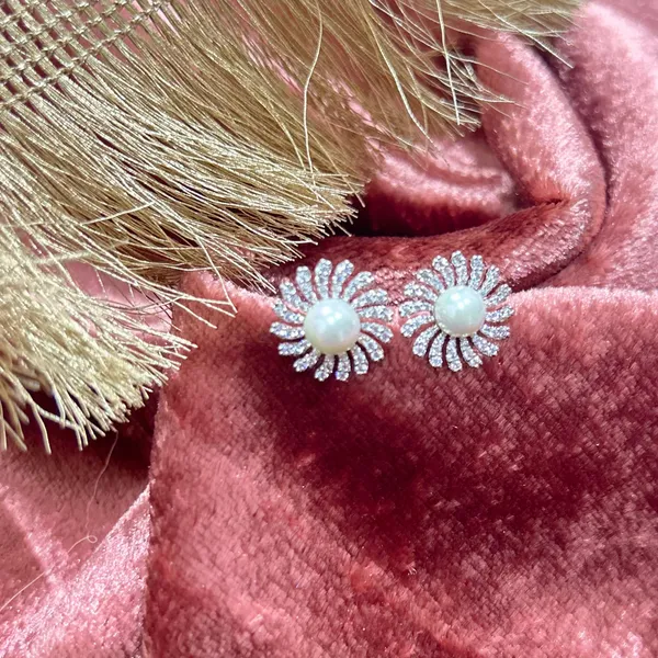 Sunflower_Pearl_Earrings
