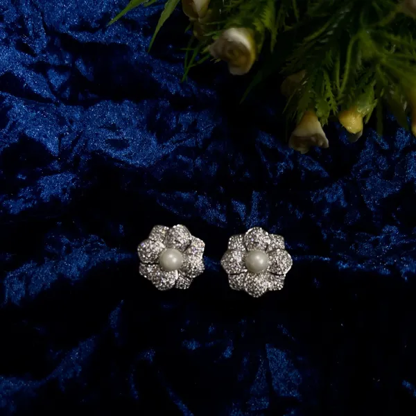 Crystal_Flower_Pearl_Earrings