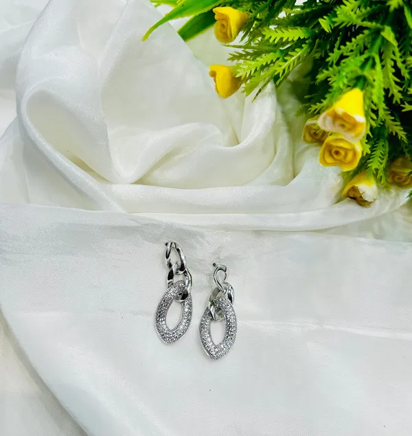 Silver_Oval_Spark_Earrings