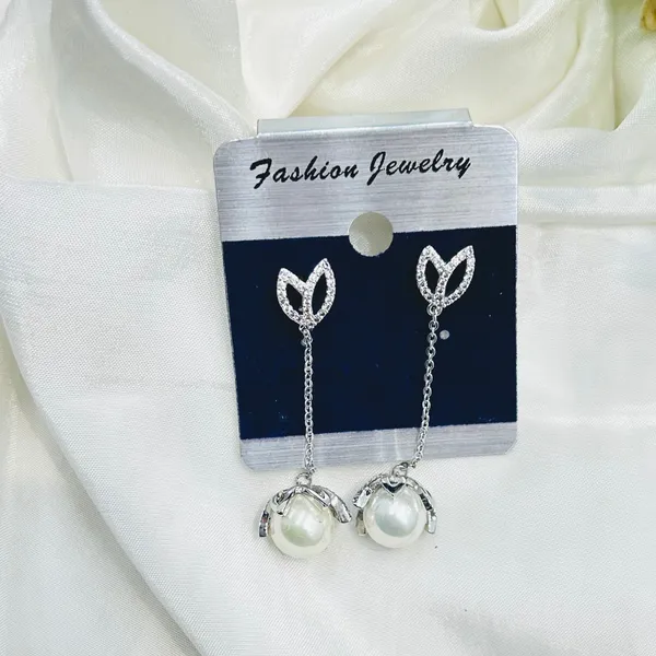 Silver_Pearl_Earrings