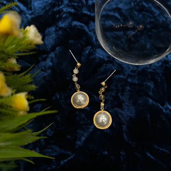 Pearl_Glow_Earrings