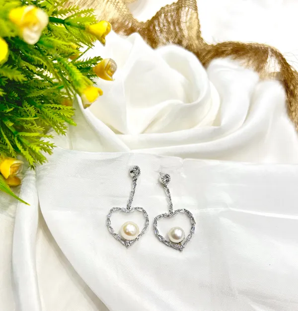 Pearl_Heart_Drop_Earrings