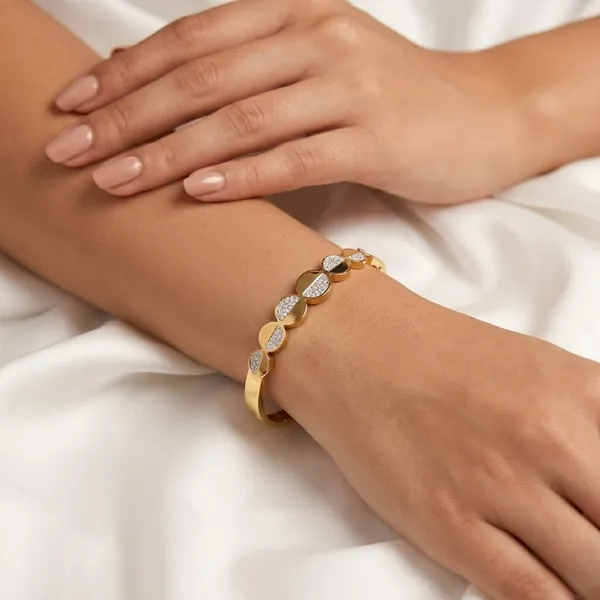 Crystal_Petal_Gold_Bracelet