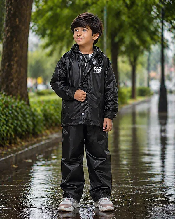 Black_Waterproof_Nylon_Kids_Rain_Suit_For_Kids
