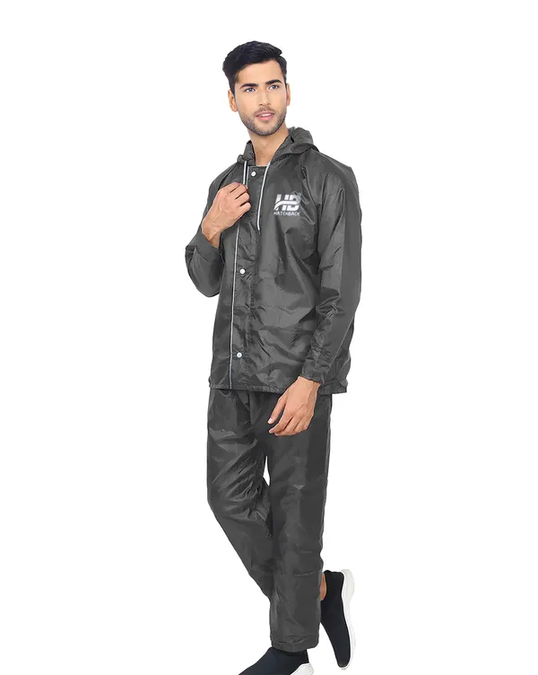 Grey_Waterproof_Polyester_Blend_Raincoat_Set_For_Men