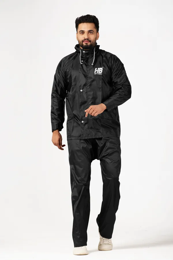Black_Waterproof_Nylon_Polyester_Unisex_Raincoat_Suit_For_Men_And_Women