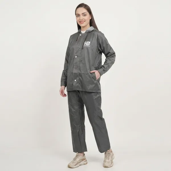 Grey_Nylon_Polyester_Blend_Unisex_Rain_Suit_For_Men_And_Women
