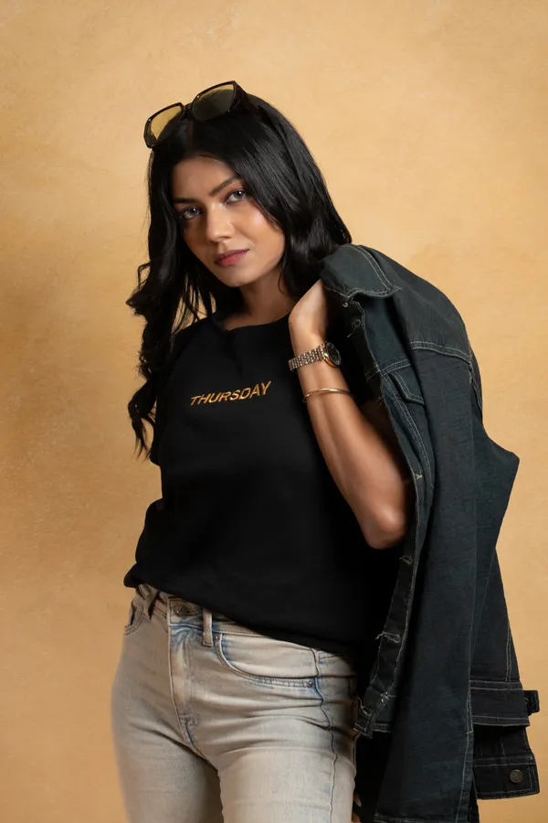 Classic_Fit_Signature_Crewneck_T_Shirt_Black