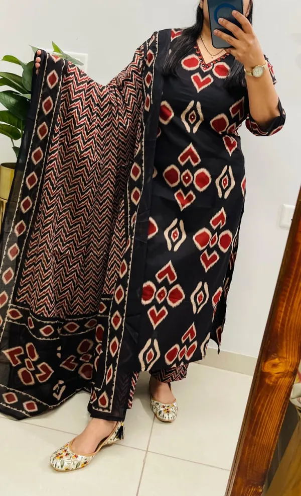 Black_Ethnic_Ikat_Print_Kurta_Set_With_Dupatta_3_Piece_Suit_For_Women