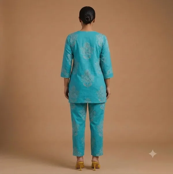 A_vibrant_turquoise_blue_cotton_co-ord_set_
