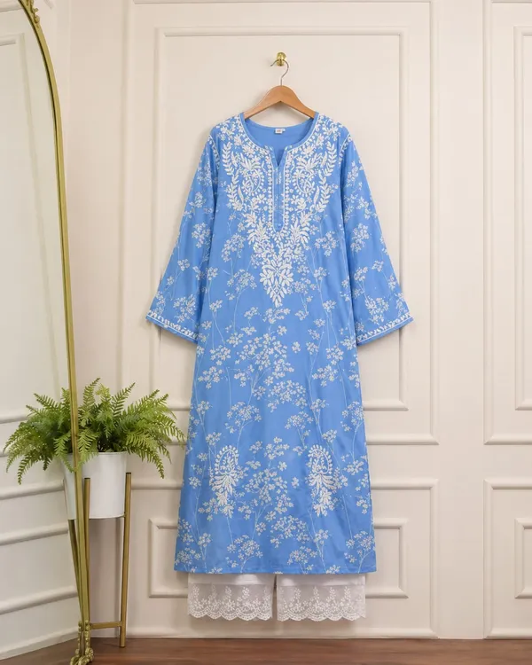 Blue_Floral_Embroidered_Kurta_With_Pants_For_Women