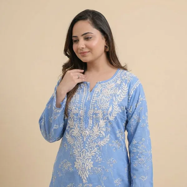 Blue_Floral_Embroidered_Kurta_With_Pants_For_Women