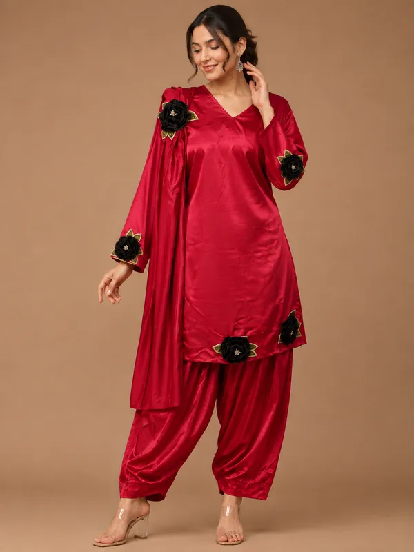 Crimson_Noir_Red_Rose_Satin_Punjabi_Suit_Set