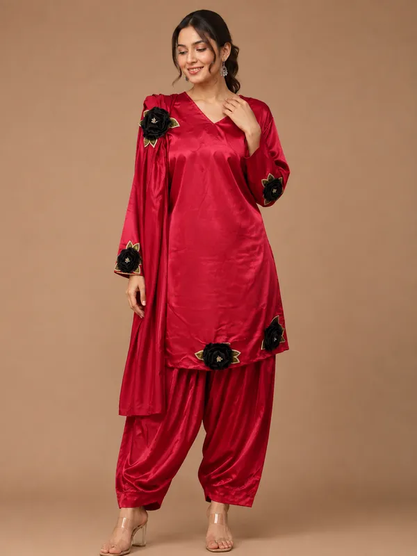 Crimson_Noir_Red_Rose_Satin_Punjabi_Suit_Set