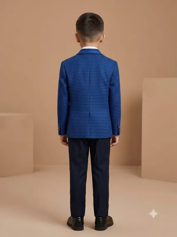 micro-houndstooth_(checkered)_pattern_in_vibrant_electric_royal_blue_and_navy/black_tones.__