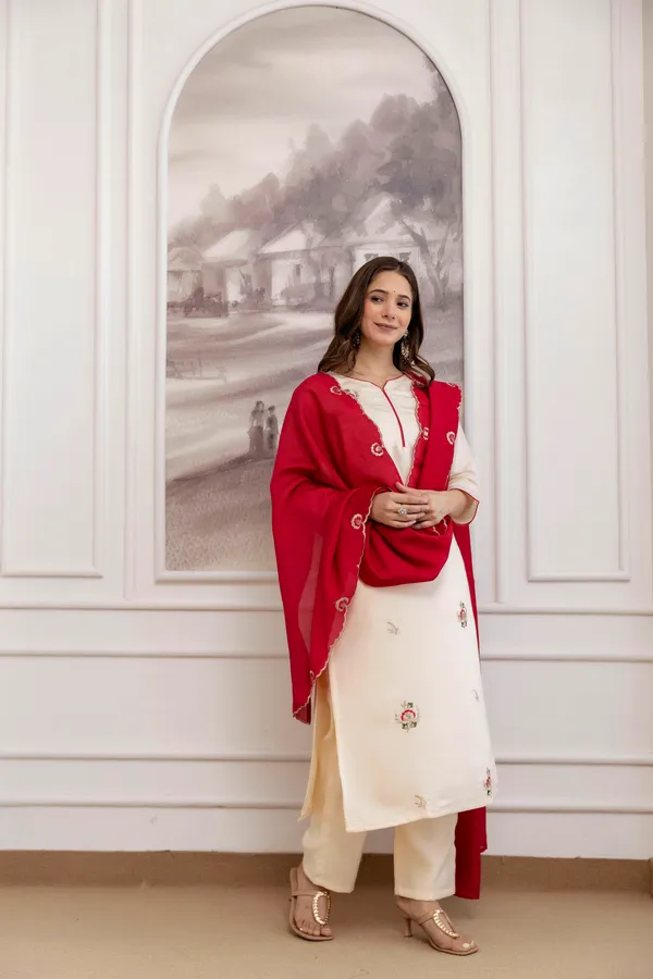 Off-White_Embroidered_Kurta_Set_With_Red_Dupatta_For_Women