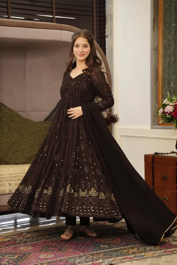 Black_Embellished_Anarkali_Suit_Set_For_Women