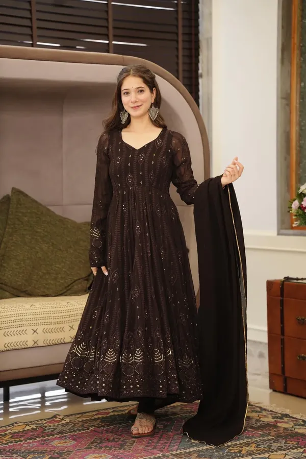 Black_Embellished_Anarkali_Suit_Set_For_Women