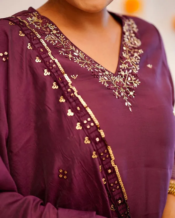 Purple_Georgette_Embroidered_V-Neck_Kurta_Set_For_Women