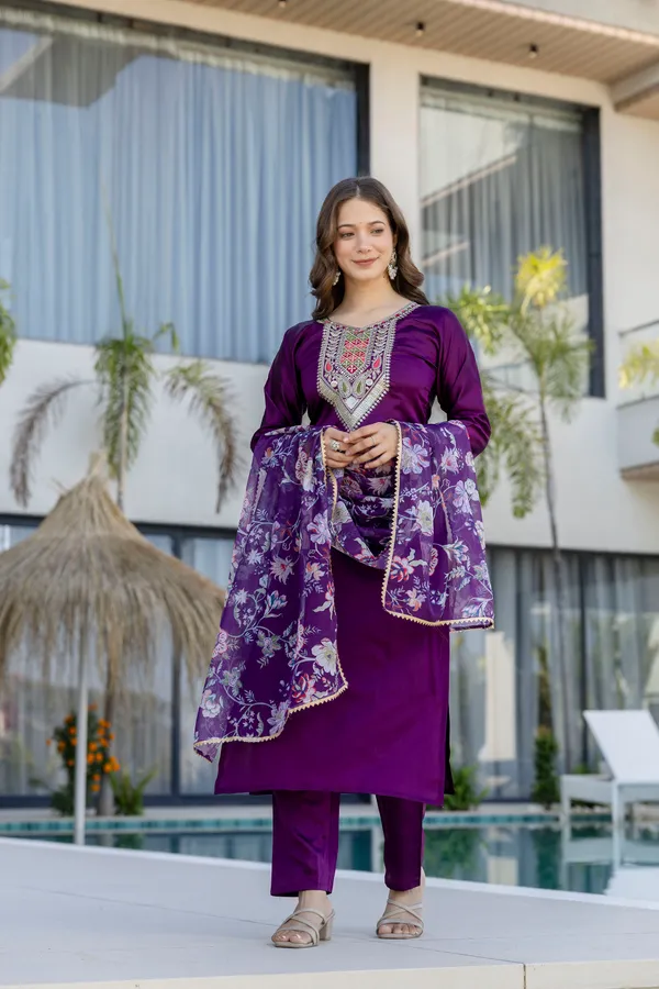 Purple_Embroidered_Kurta_Set_With_Floral_Dupatta_For_Women