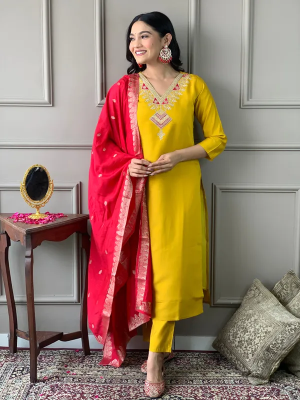 Yellow_Embroidered_Kurta_Set_With_Red_Dupatta_For_Women