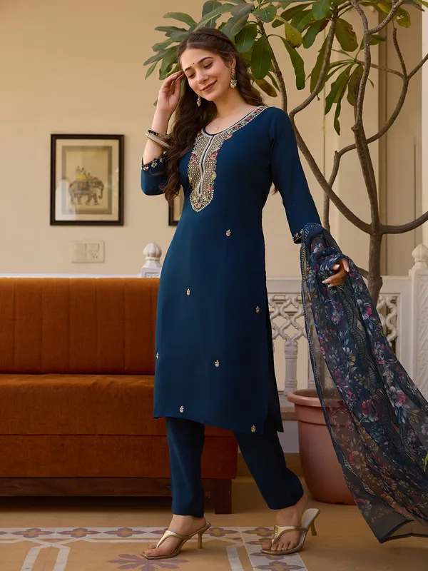 Navy_Blue_Embroidered_Kurta_Set_With_Floral_Dupatta