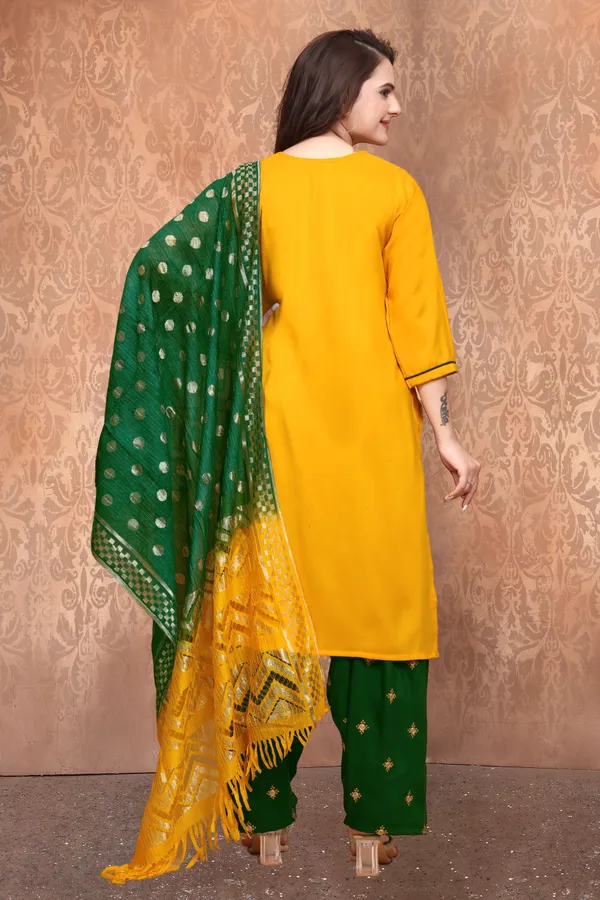 Yellow_Cotton_Embroidered_Kurta_With_Green_Patiala_Set_For_Women