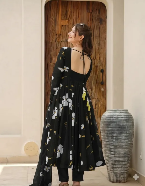 Black_Floral_Print_Anarkali_Kurta_Set_For_Women
