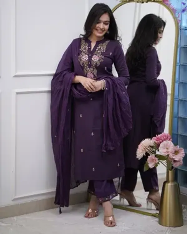 Purple_Embroidered_Floral_Kurta_Set_For_Women