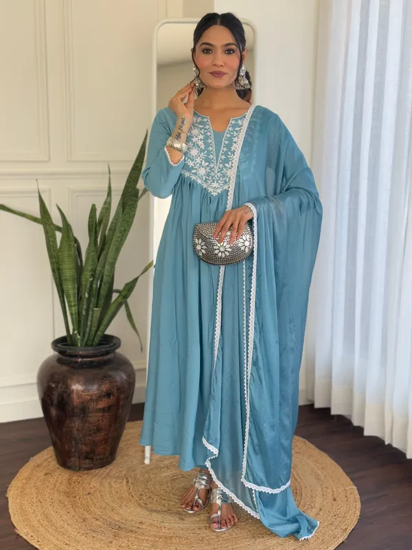 Blue_Georgette_Embroidered_Anarkali_Suit_Set_For_Women