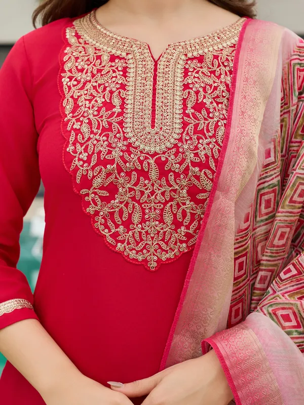 Red_Embroidered_Cotton_Kurta_Set_With_Pink_Dupatta_For_Women